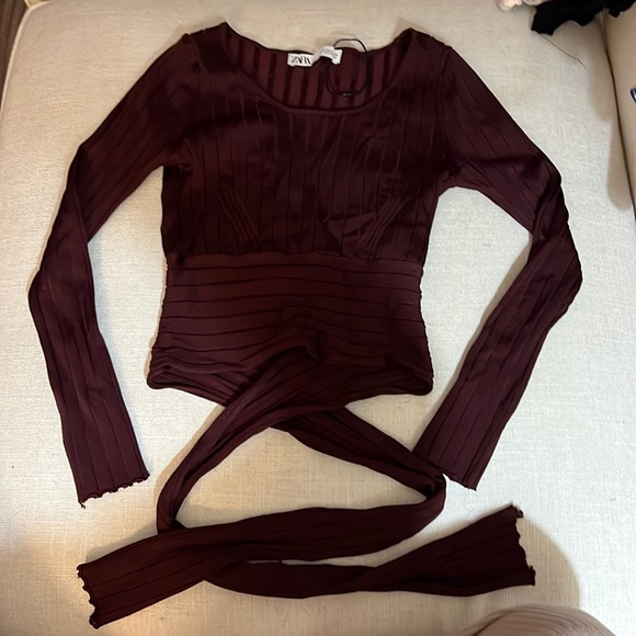 Zara - burgundy long sleeve top - Picture 1 of 3